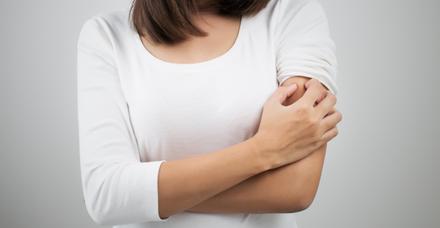 Pelle che tira e prude in inverno: cause e rimedi efficaci Pelle che tira e prude in inverno: cause e rimedi efficaci